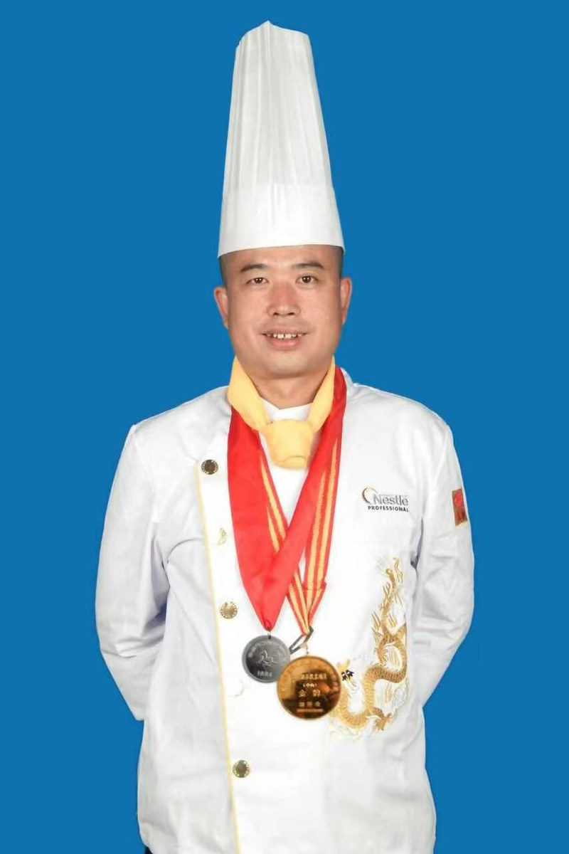 正宗兰州牛肉面大师 · 启云创始人